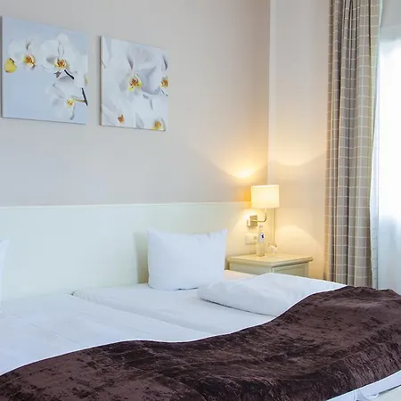 Schlee Hotel 3*
