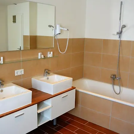 Hotel Schlee Hohenschaftlarn