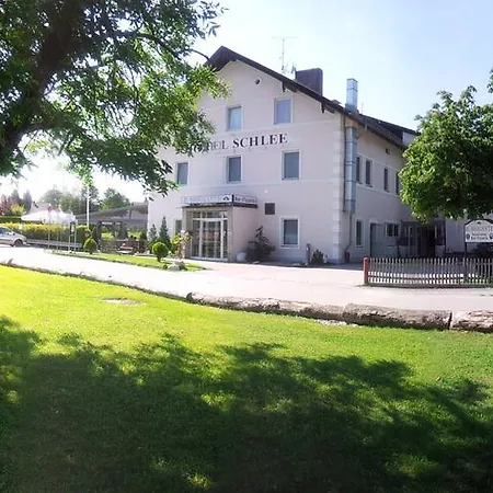 Schlee Hotel