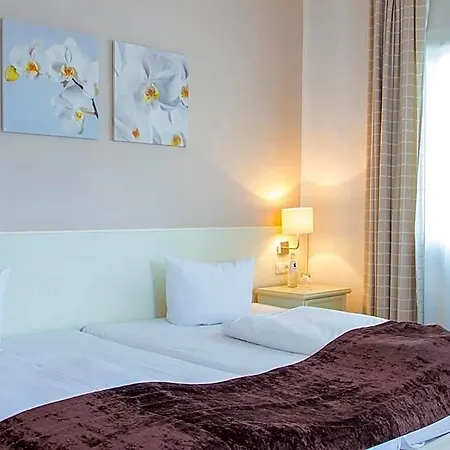 Schlee Hotel 3*